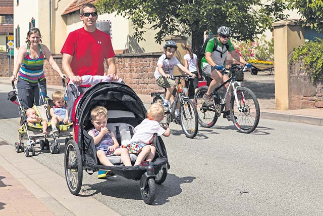 Courtesy photo Bicyclists, hikers and skaters enjoy the car-free adventure day in the Lauter Valley from Kaiserslautern to Lauterecken Sunday.