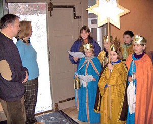 Courtesy photoChildren disguised as the three holy kings walk from door to door Dec. 27 to Jan. 6 asking for donations to support children’s projects.