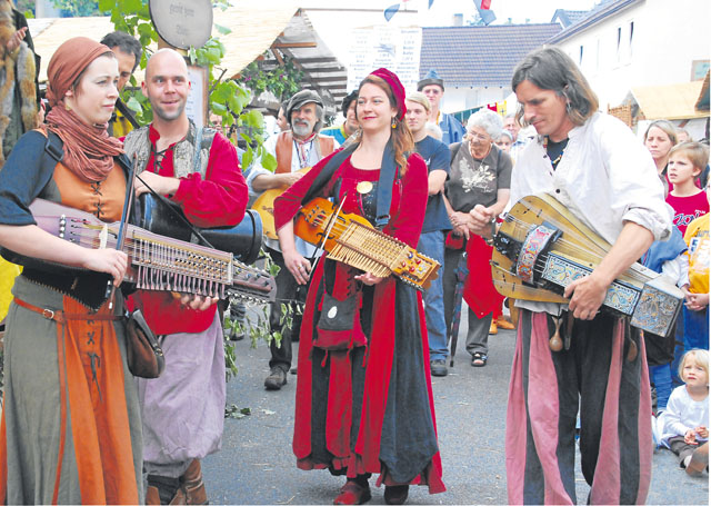 Courtesy photoThe medieval market in Bad Münster features musicians and jugglers who entertain the audience.