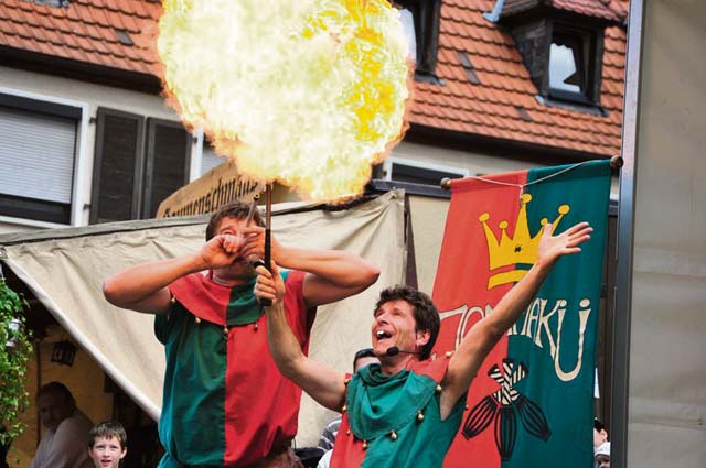 Courtesy photosJugglers present their skills during the medieval fest in Annweiler.