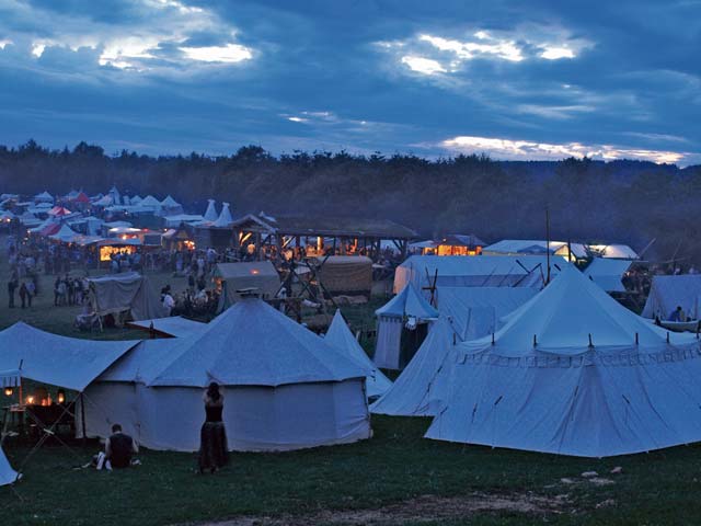 About 600 tents will be put up to house about 2,000 participants of the medieval market in Freisen Saturday and Sunday.