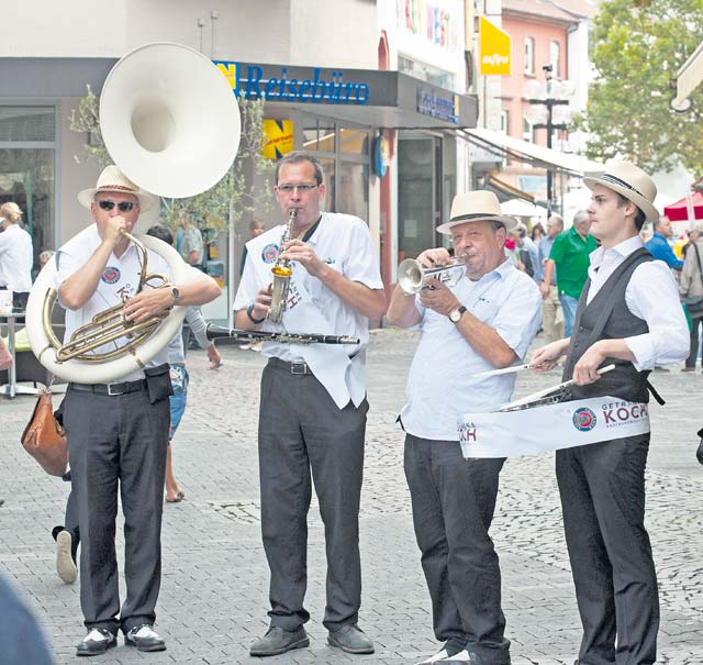 Marching bands will entertain the audience in Kaiserslautern’s streets during Barbarossafest Thursday through Sept. 5.