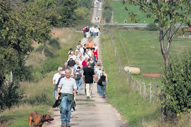 Courtesy photo Culinary hike in Rodenbach The sixth culinary hike in Rodenbach takes place Saturday and Sunday. Walkers will pass seven stations where they can taste culinary specialties and wines by regional caterers, butchers and vintners along about 4 km of mostly paved trails. The hike begins with an opening ceremony at 1 p.m. Saturday and ends around 9 p.m. Activities on Sunday are from 10 a.m. to about 7 p.m. Participants can buy a wine pass for €7 and will receive a small glass to taste wines at each wine station. The passes can be obtained at the two information stands. Children can jump on a bouncy castle and get their faces painted. Participants can park their vehicles on parking lots in the Industriegebiet Nord, Hans-Geiger-Strasse, Kaiserslautern, the industrial area between Vogelweh and Weilerbach, along state road L367, and start their route here following the signs. For details, visit www.kulinarische-wanderung.de.