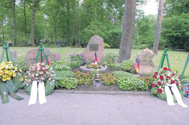 Courtesy photo Each year, wreaths are placed at the Kindergraves in Kaiserslautern’s cemetery during the annual Kindergraves memorial ceremony.