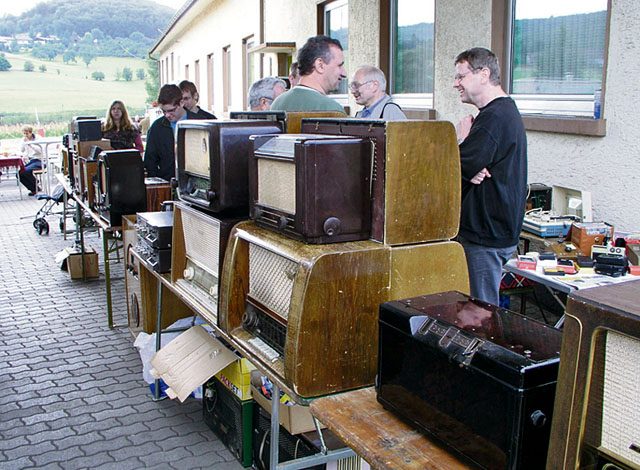 Courtesy photo Museum fest, radio swap meet The broadcasting museum Rundfunkmuseum in Muenchweiler/Alsenz sponsors its 12th annual museum fest with a radio swap meet from 7 a.m. to 6 p.m. Sunday. Visitors can sell their old radios, walkie talkies and television sets. Each vendor can have a free display table; a second table costs €5. A special exhibition of pocket radios and tape recorders takes place in the museum. Free guided tours are being offered. Food and beverages are available. For details, visit www.rundfunkmuseum-rlp.de.