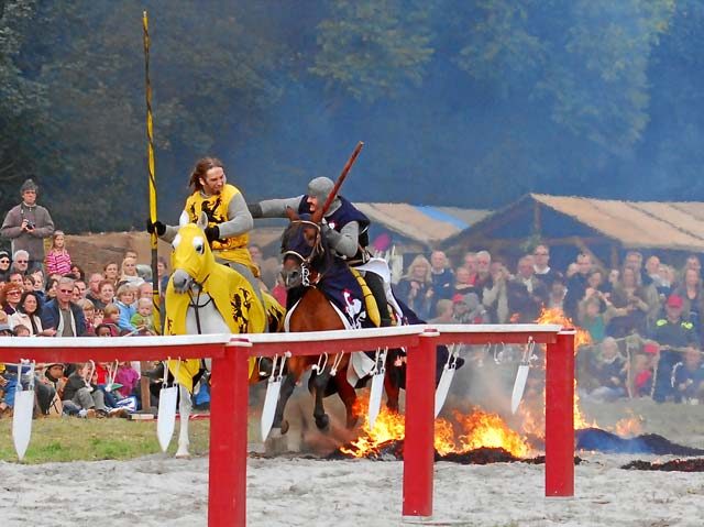 Knights groups perform jousting tournaments at 3 p.m. Saturday and Sunday at the medieval market in Bad Muenster/Stein.