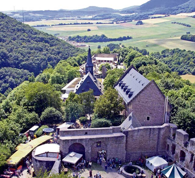 Lichtenberg Castle offers spring event with markets, entertainment