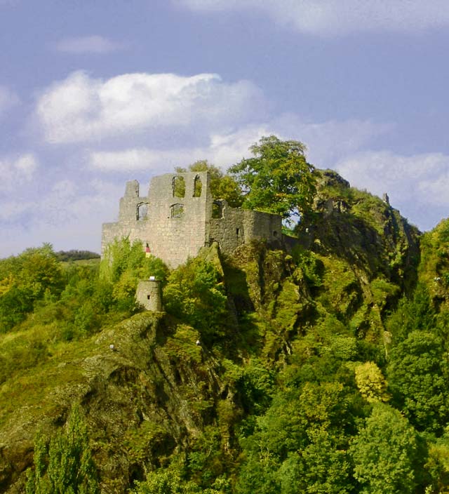 Medieval fest takes place at Falkenstein Castle