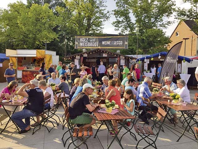 Wine village offers delicacies, music