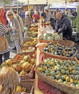 Farmers market offers regional products, activities
