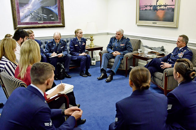 Gen. Goldfein meets with Ukrainian air force chief