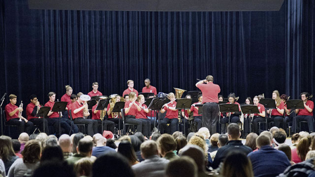 Kaiserslautern Elementary sponsored a holiday concert