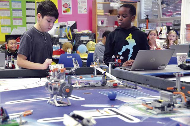 Smith Elementary School students compete in robotics challenge