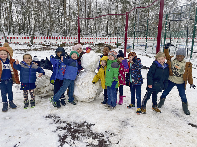 Science in Kindergarten at LES