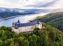 the edersee lake with castle waldeck in germanyPhoto by Tobias Arhelger/Shutterstock.com