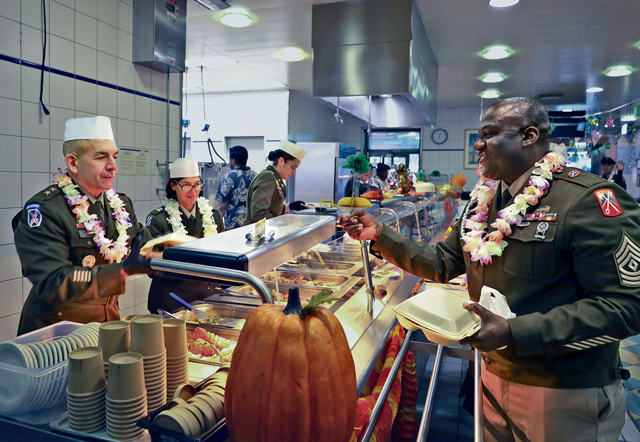 Serving more than meals: Leaders share Thanksgiving with troops