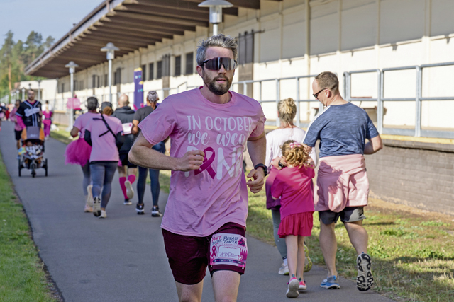 Ramstein 5K promotes breast cancer awareness